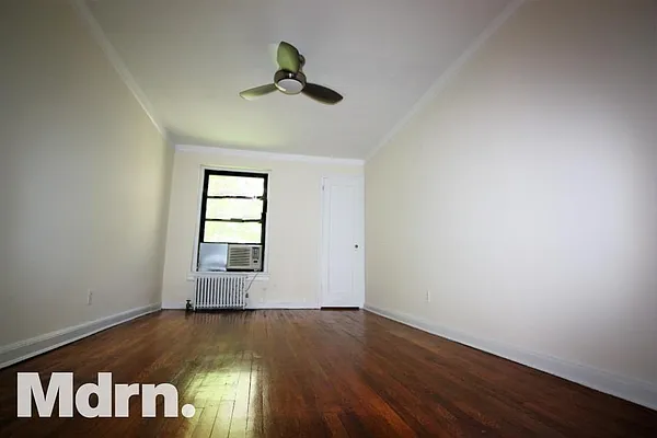 Rented by Mdrn Residential | media 22