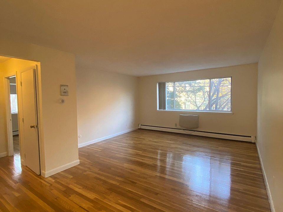 2nd image of 75 Gardner St #18B