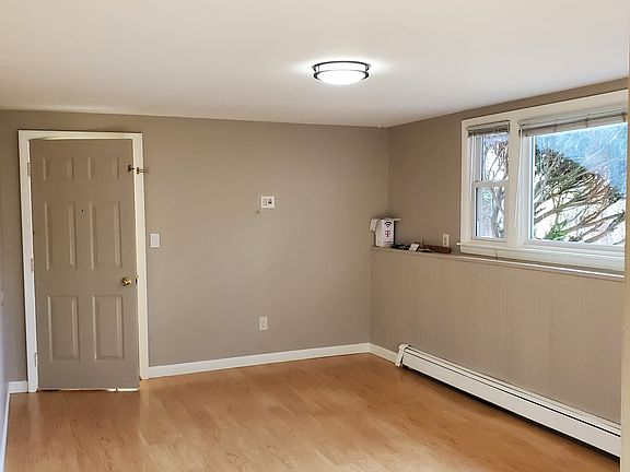 Livingroom, sunny and comfortable