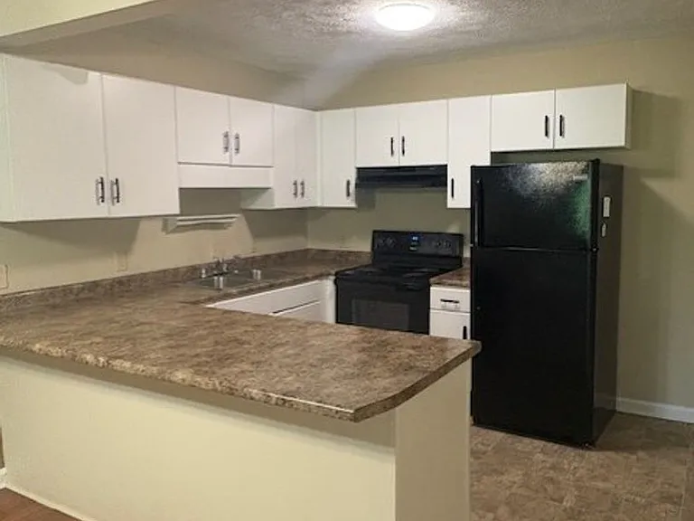 25119 York Dr #37 — Photo 4