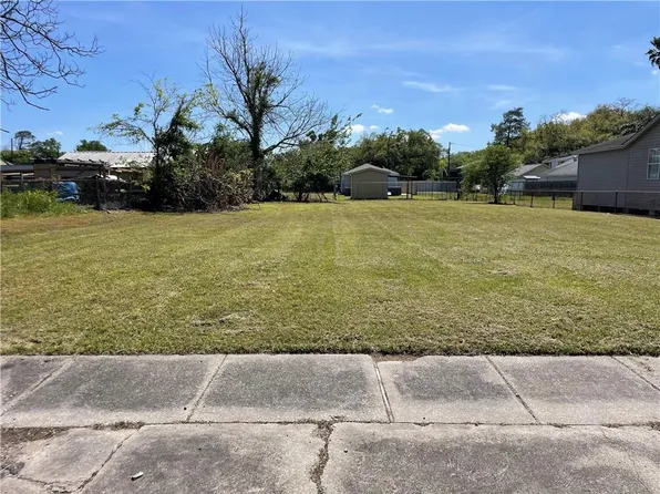 LOT 9 Derbigny St, Chalmette, LA 70043