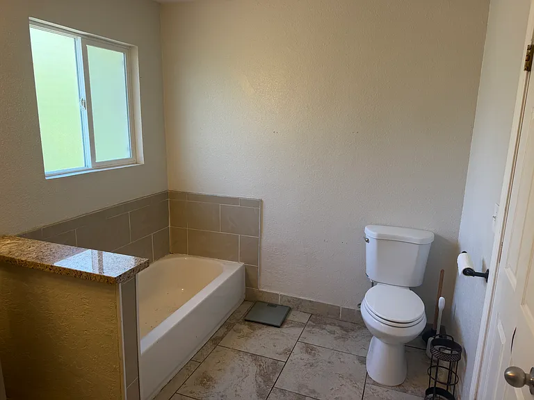 2672 Kingston Ct — Photo 16