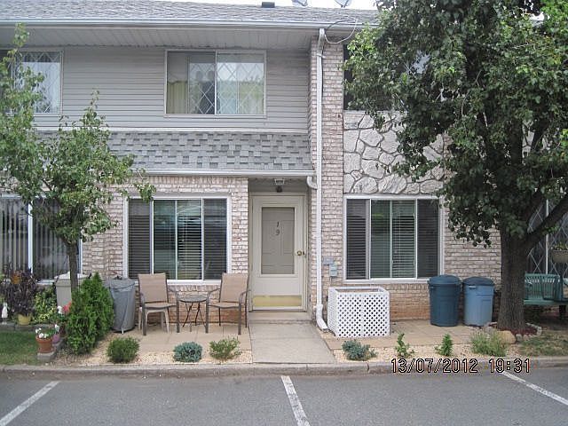 1st image of 19 Brandis Ln