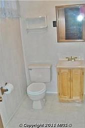 Remodeled 1/2 Bath