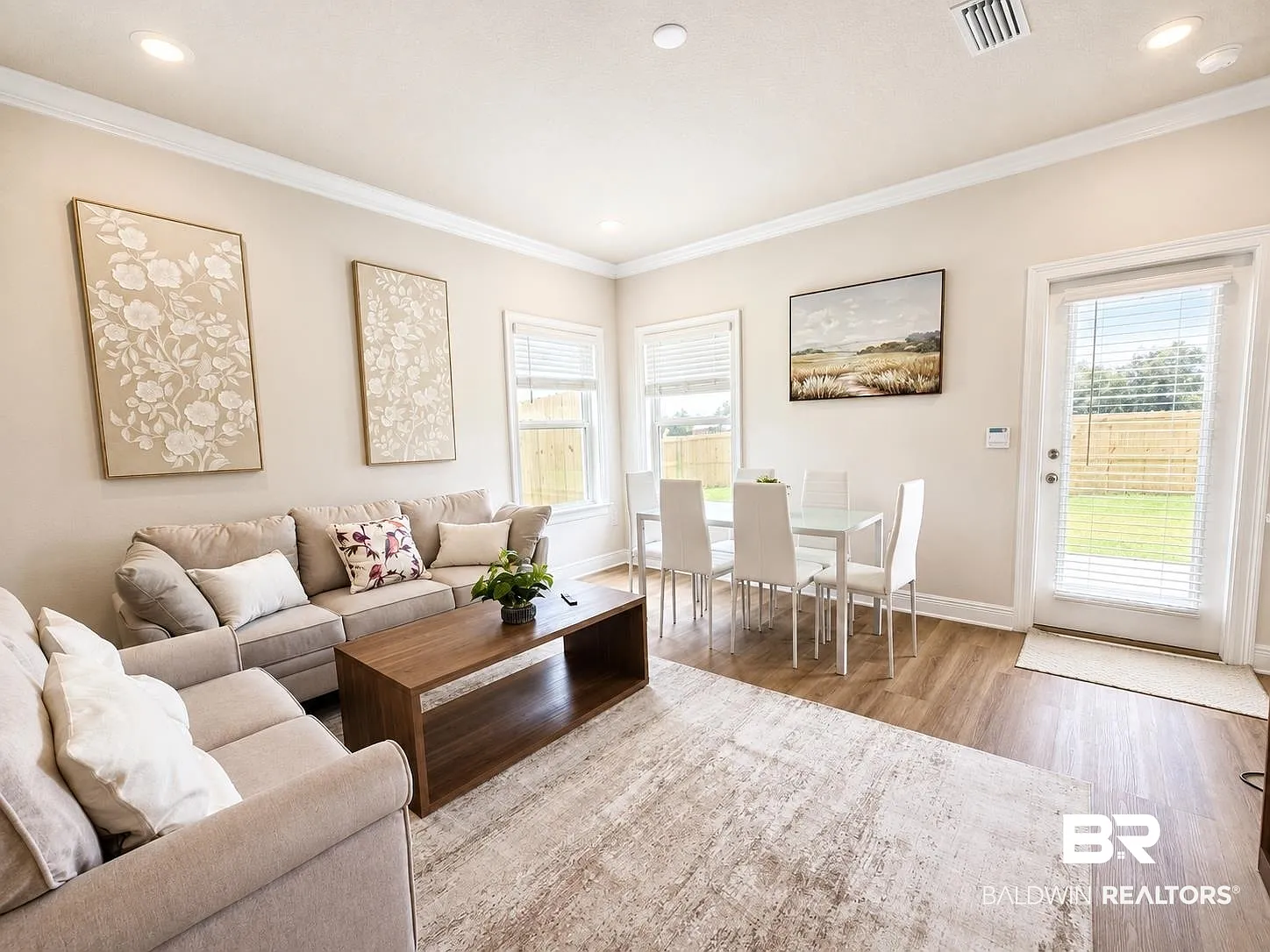 4 bed, 2.0 bath, 1417 sqft, $3,500 — Photo 4
