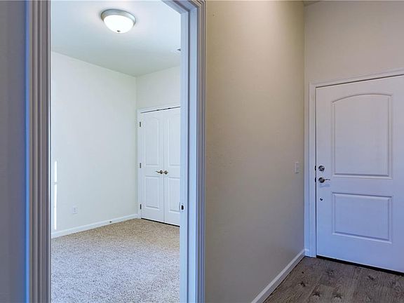 2nd image of 1021 Eagle Dr