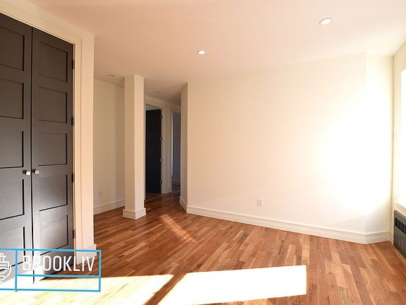 3rd image of 1030 Carroll St APT 6F