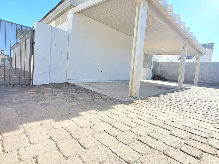 8378 Cool Creek Ave — Photo 11
