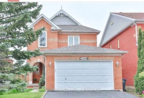 2549 Strathmore Cres Photo 1