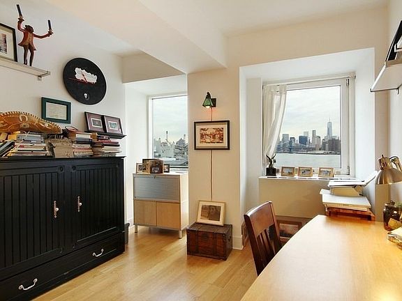 5th image of 440 Kent Ave #2B