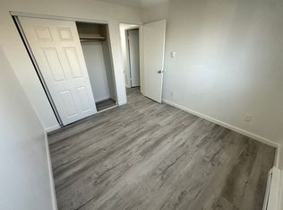 610 Grandridge Rd #E1, Grandview, WA 98930