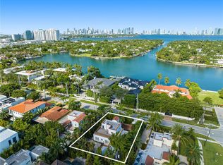 2211 N Bay Rd, Miami Beach, FL 33140