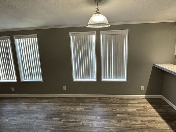 5th image of 20 Glen Cove Ct #46