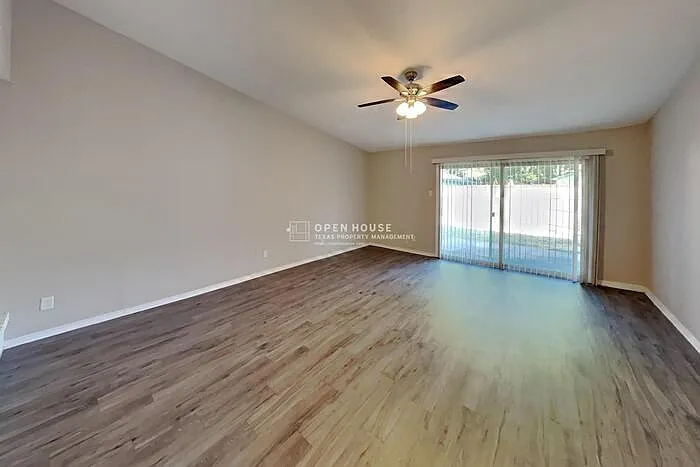 3 bed, 2.0 bath, 1544 sqft, $2,325 — Photo 4