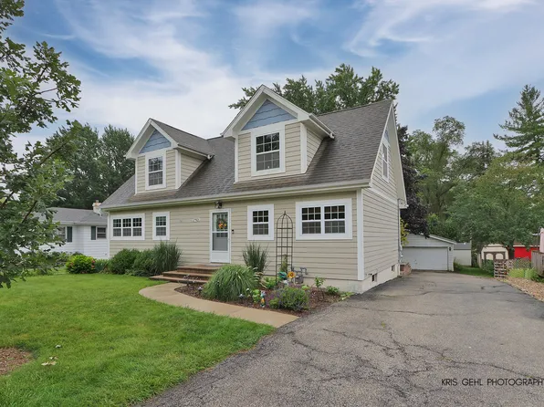 17921 W Kewaunee Dr, Grayslake, IL 60030