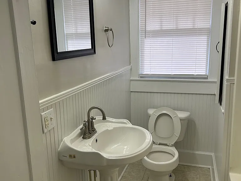 1104 Belleview St — Photo 25