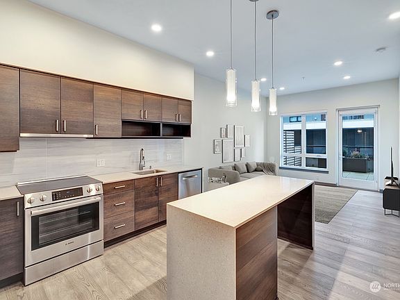 3rd image of 11903 NE 128th Street #115