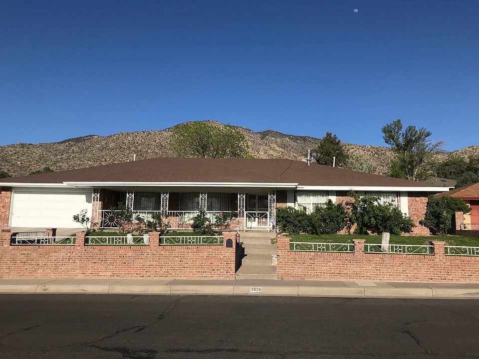 2nd image of 2828 Palo Alto Dr NE