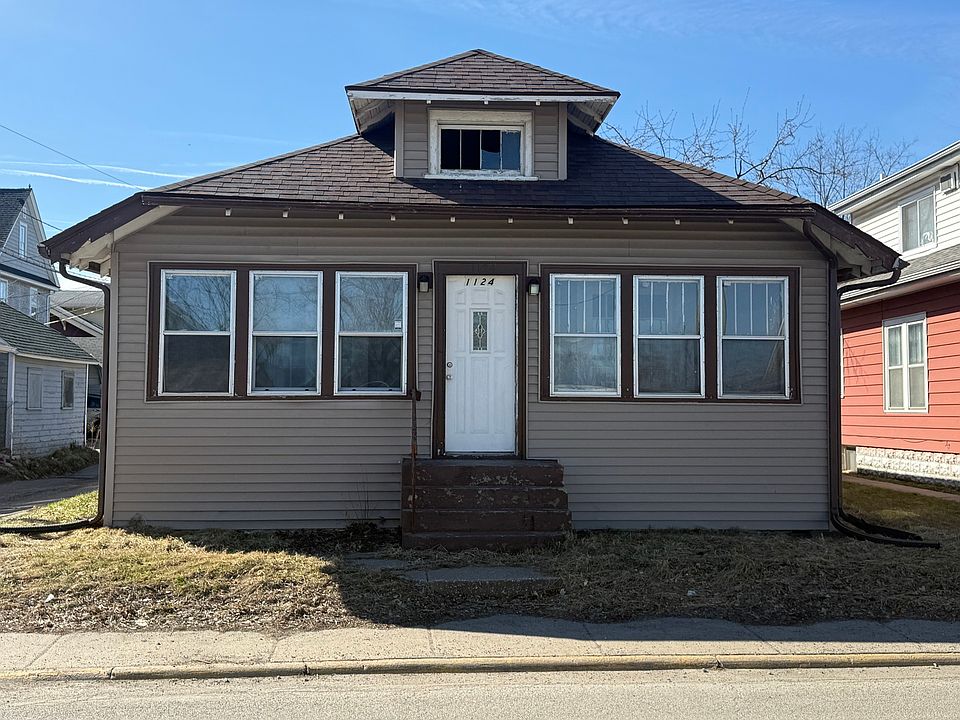 1st image of 1124 18th Ave