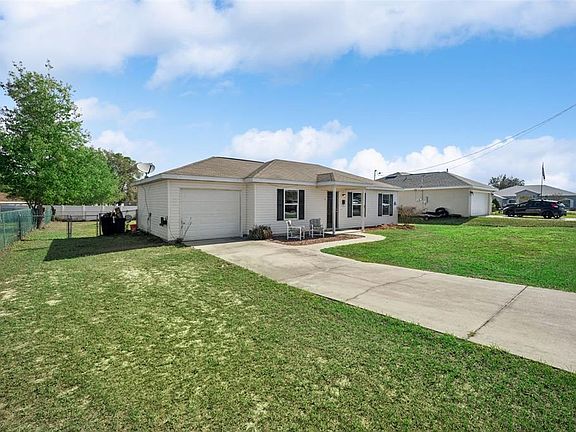 3rd image of 7 Willow Run