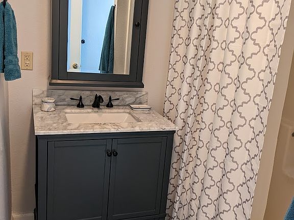 4th image of 22471 Madrone Dr