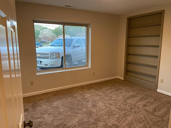 5th image of 1519 E 9th St APT B