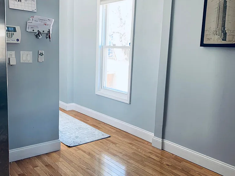 190 Shepherd Ave #2 — Photo 10