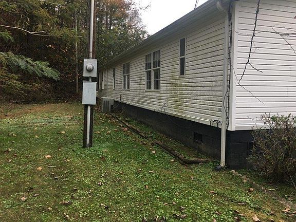 4th image of 331 River Rd