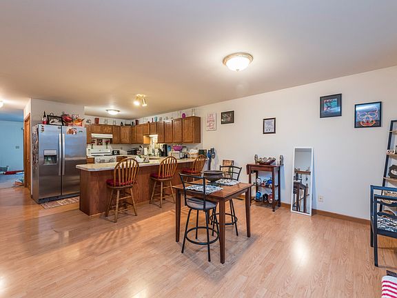 2nd image of 11231 Fox River Rd