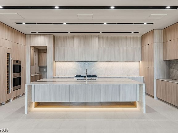 2nd image of 10 Harlow View Ct #19