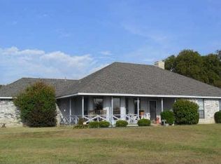 1010 Lakeview Dr, Midlothian, TX 76065