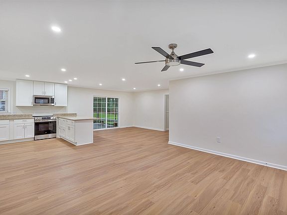 5th image of 210 Camson Rd