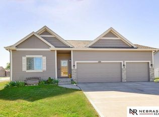 1703 Mesa St, Bellevue, NE 68123