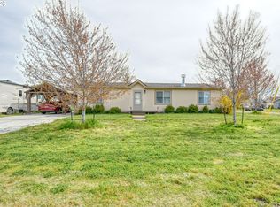 303 E College St, Athena, OR 97813