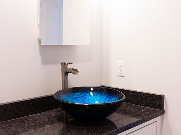 5th image of 111 W 18th St APT 1