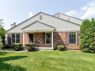 1620 Wimbledon Dr #1, Walled Lake, MI 48390