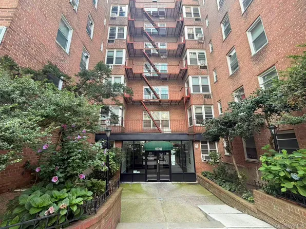143-40 41 Avenue #4H, Flushing, NY 11355