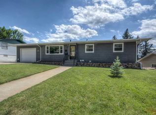 2115 Arrow St, Rapid City, SD 57702