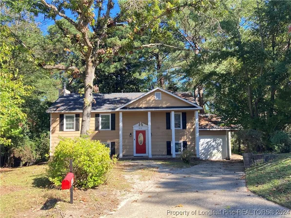 453 Clover Hill Pl, Fayetteville, NC 28311