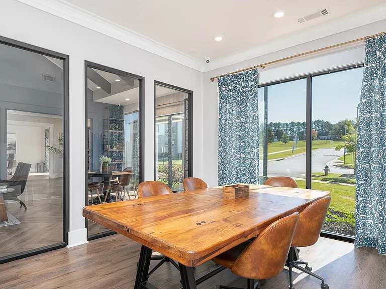 Paragon Luxury Apartments