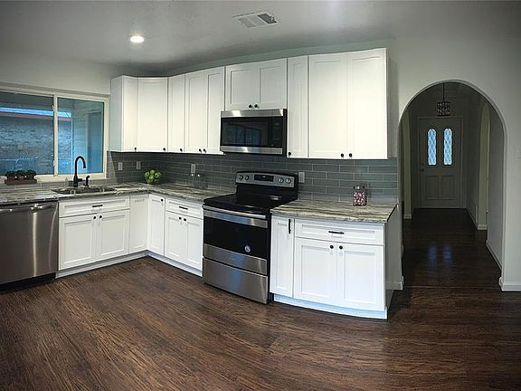 5th image of 4726 Duck Creek Dr