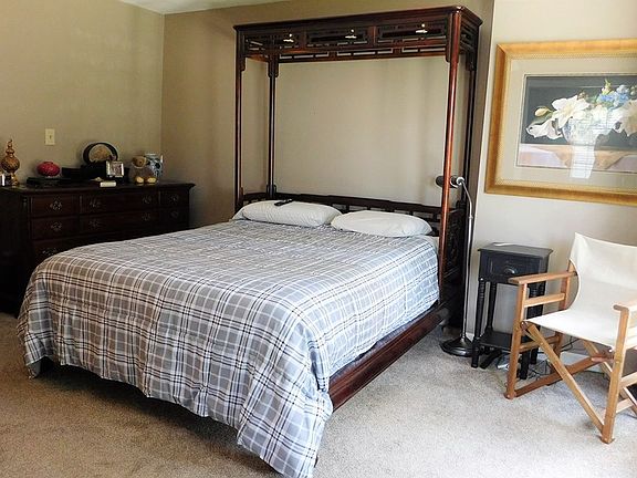 5th image of 2714 Fairview Dr