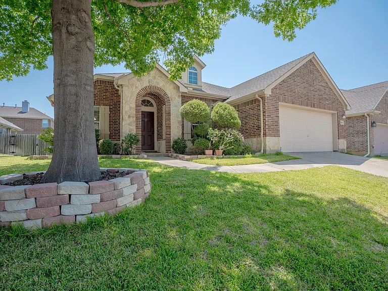 4507 Fox River Trl — Photo 4
