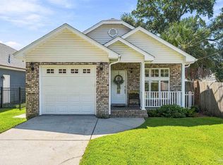 1207 E Hatton St, Pensacola, FL 32503