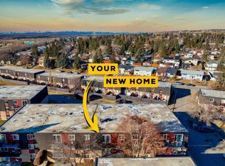 80 W Galbraith Dr SW #22C, Calgary, AB T3E 3H2