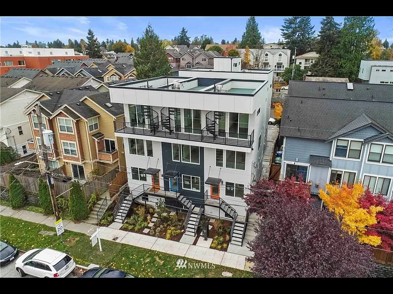 9221 Ashworth Ave N #C — Photo 29