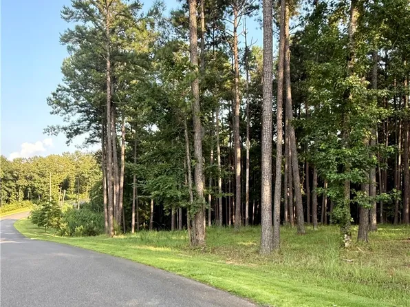 14220 Watercolor Dr, Northport, AL 35475