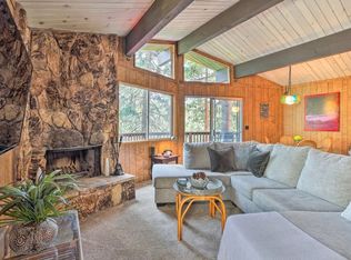 607 E Victoria Ct, Lake Arrowhead, CA 92352