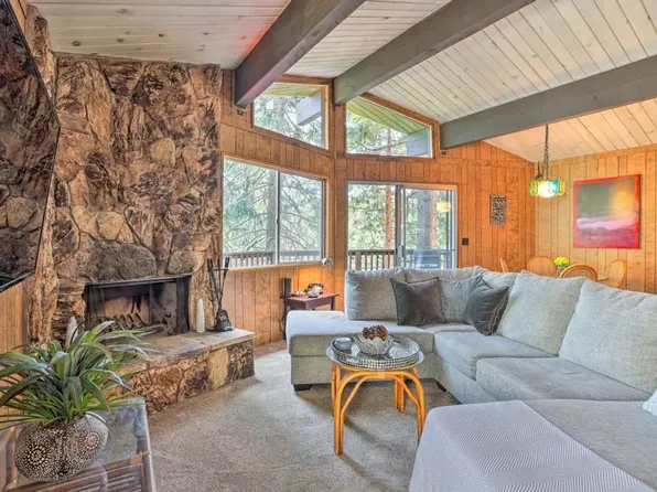 607 E Victoria Ct, Lake Arrowhead, CA 92352