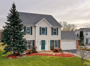 1121 Natalie Dr, West Chicago, IL 60185